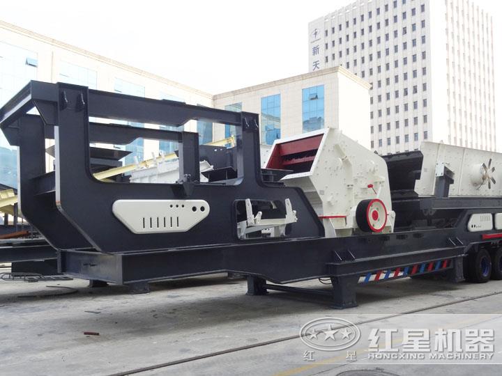 輪胎移動破碎站配反擊式破碎機，時產70-280t/h，具有整形作用