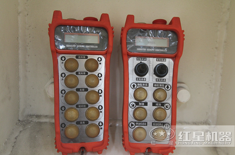遙控操作行走，大型環(huán)保車載移動(dòng)磕石機(jī)高度智能化 
